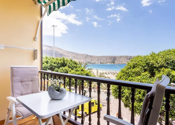 Seafront With View In The Center Of Cristianos Apartmán *